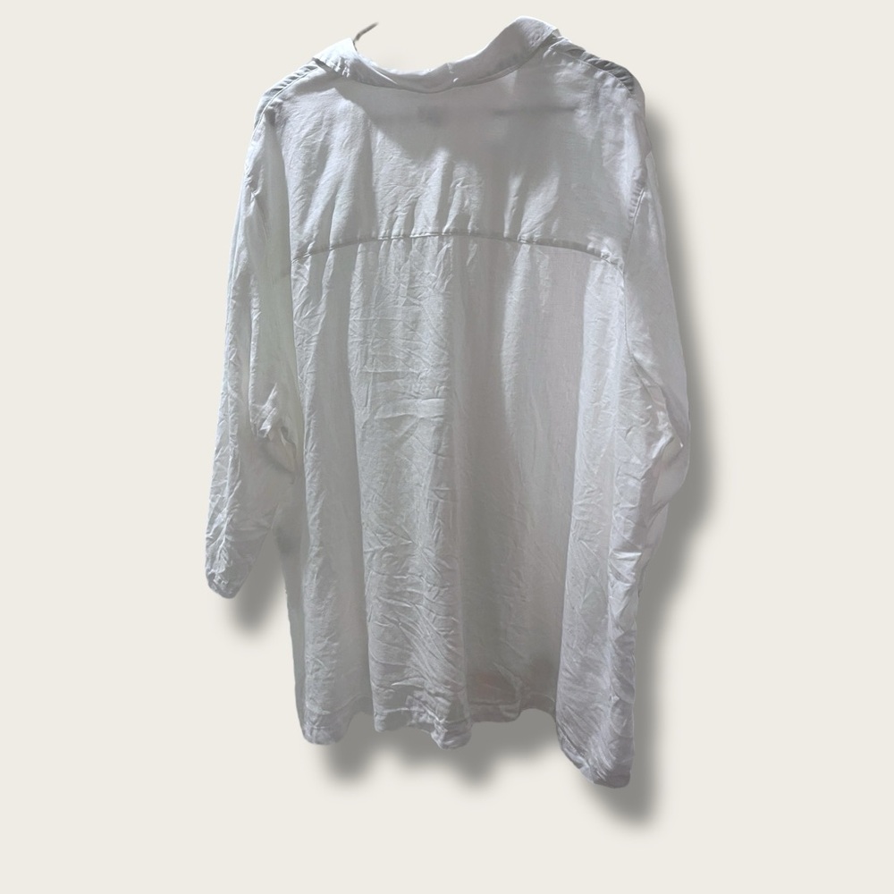 Women's White Button-Detail Top - Picture 2 of 3